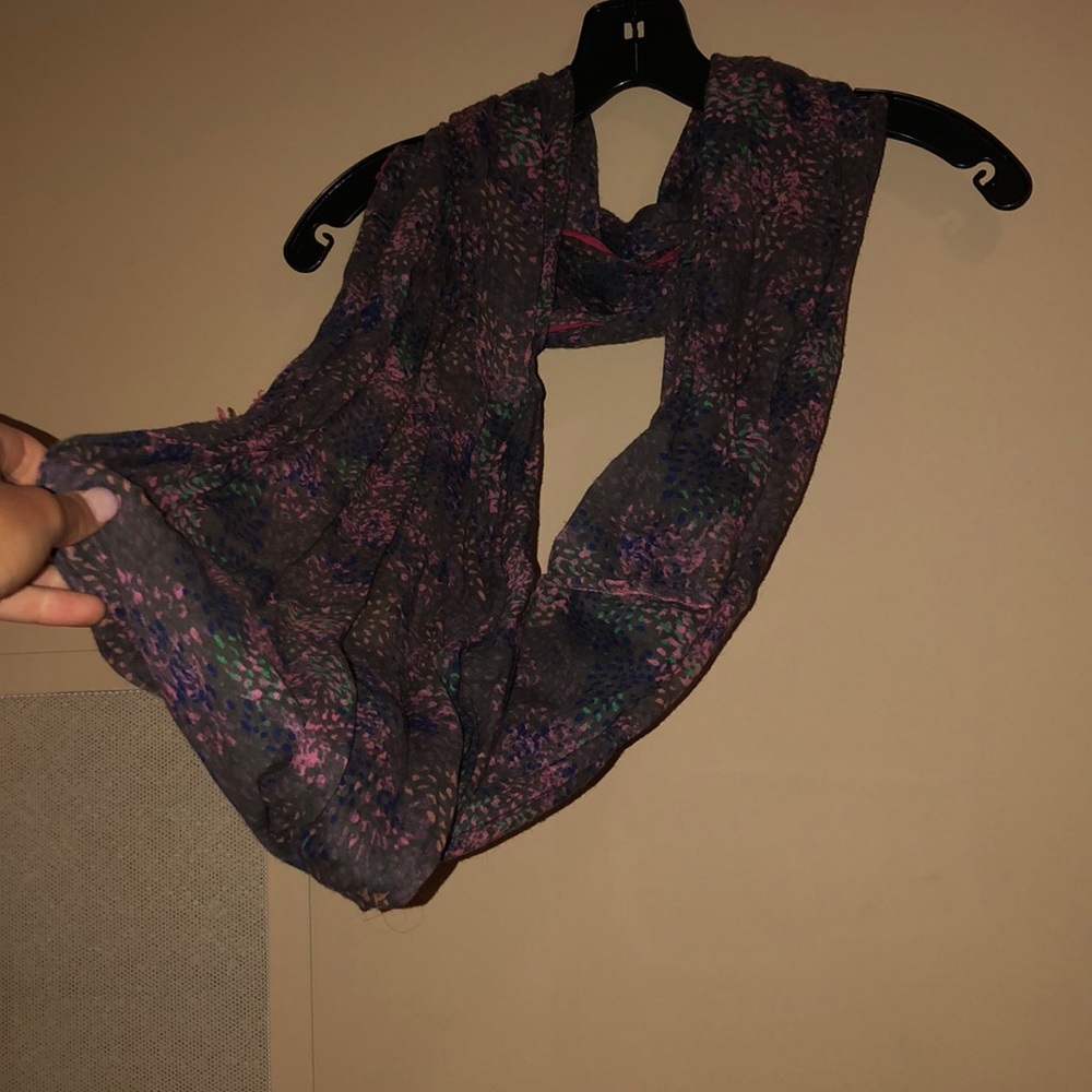 Infinity Scarf - Picture 2 of 3